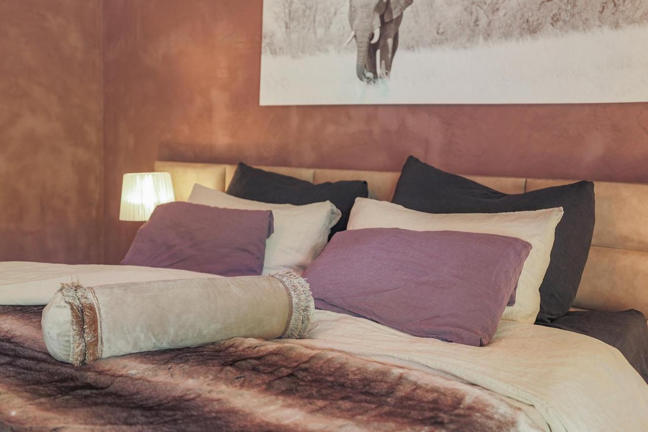 Yebo Boutique Guesthouse Съмърсет Уест Екстериор снимка