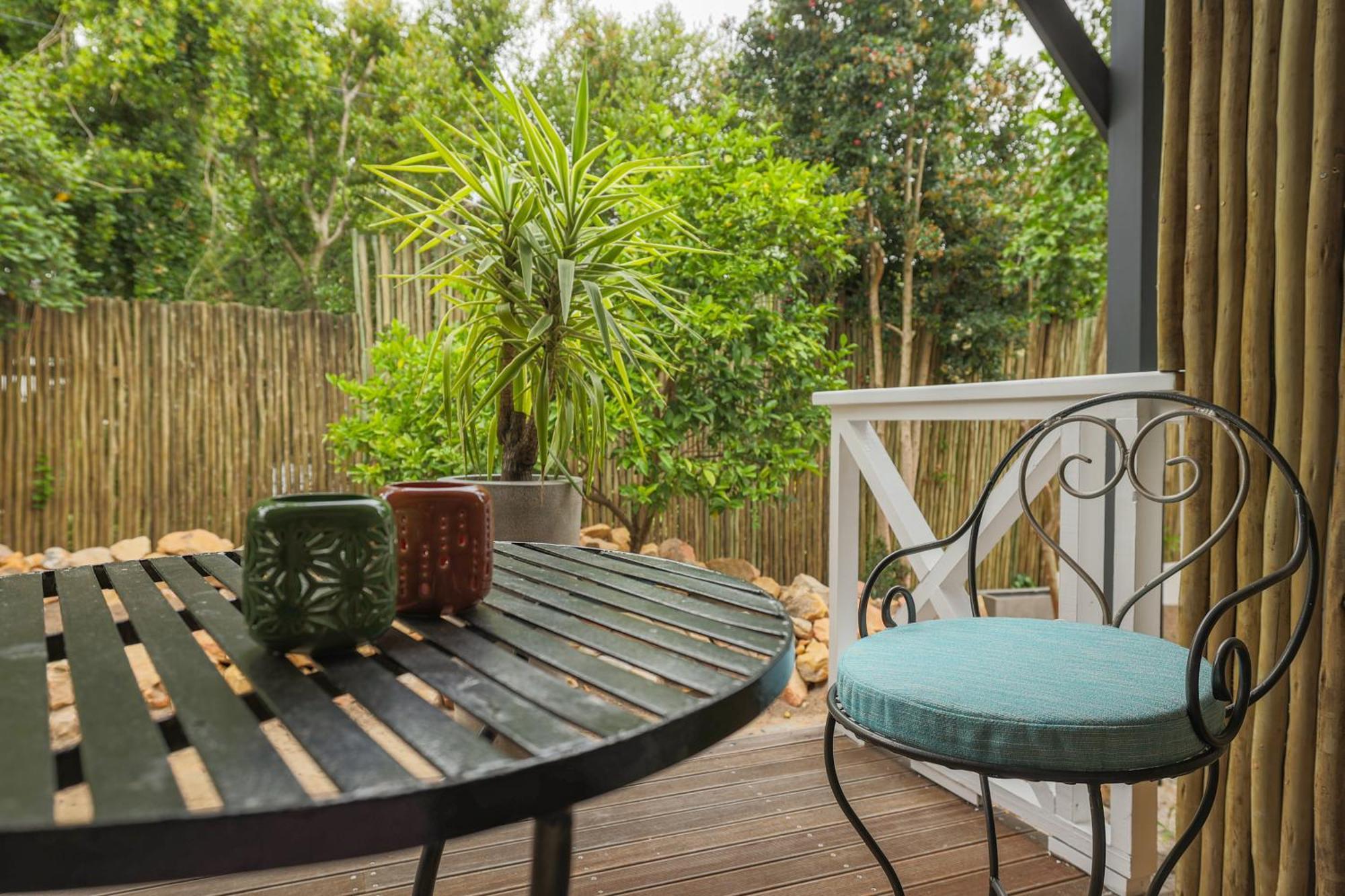Yebo Boutique Guesthouse Съмърсет Уест Екстериор снимка