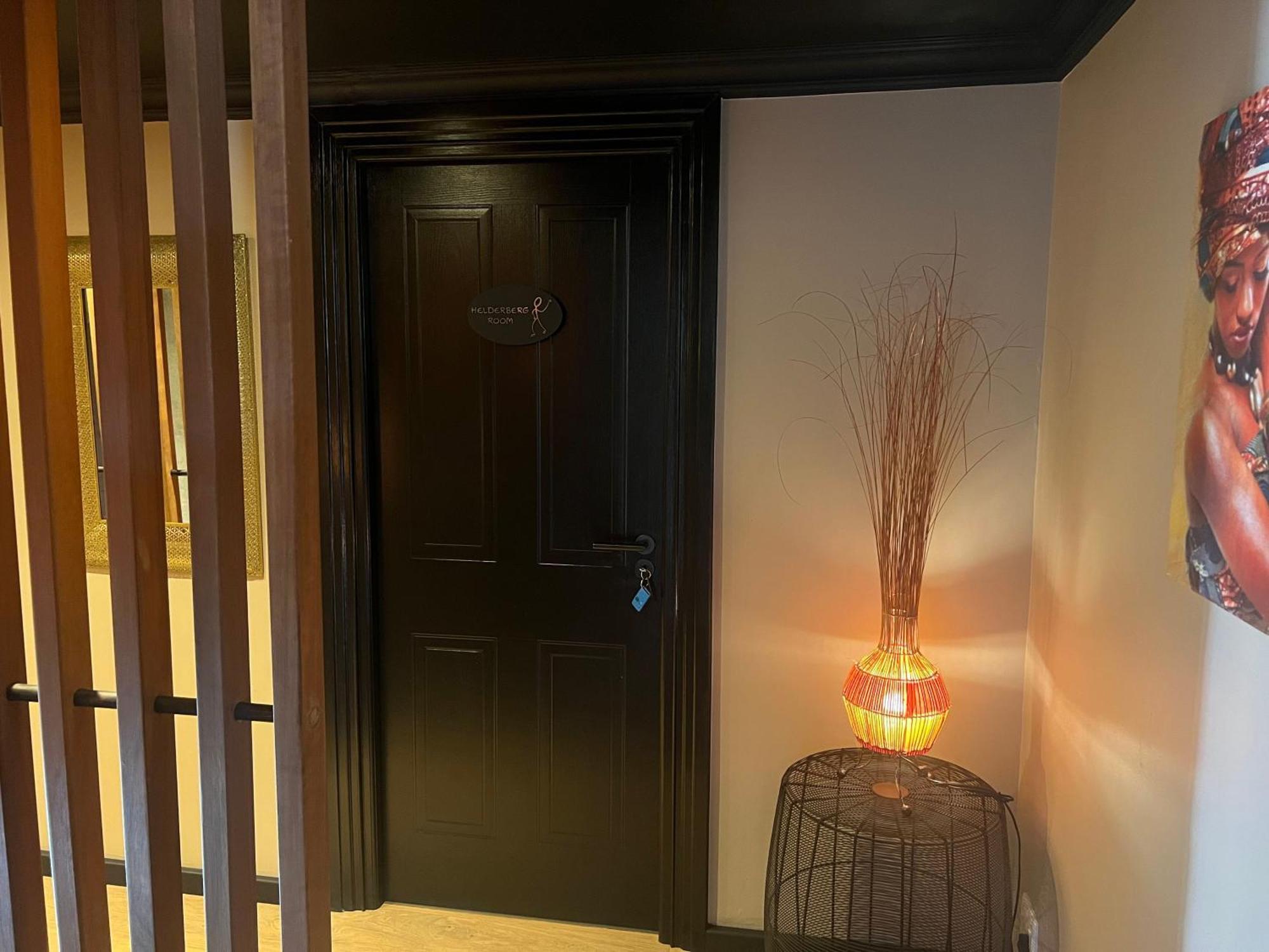 Yebo Boutique Guesthouse Съмърсет Уест Екстериор снимка